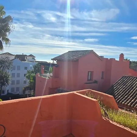 Beachside Penthouse With Top Floor Terrace And Garage Apartamento