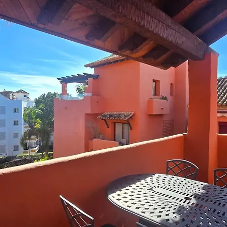 Beachside Penthouse With Top Floor Terrace And Garage * Marbella