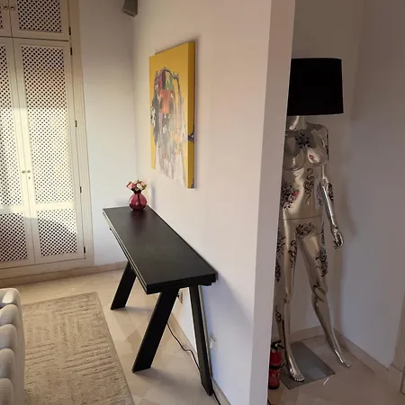Beachside Penthouse With Top Floor Terrace And Garage Apartamento