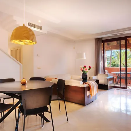 Beachside Penthouse With Top Floor Terrace And Garage * Marbella