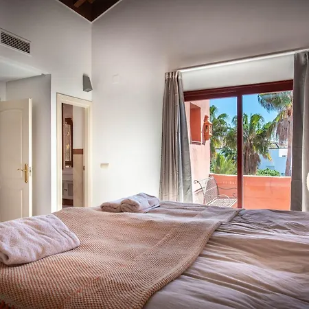 Beachside Penthouse With Top Floor Terrace And Garage