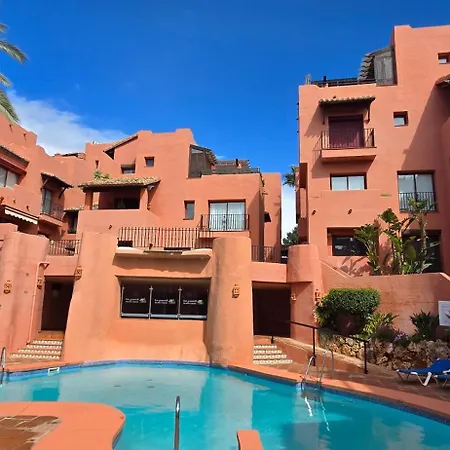 Beachside Penthouse With Top Floor Terrace And Garage Apartamento *