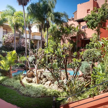 Beachside Penthouse With Top Floor Terrace And Garage Marbella
